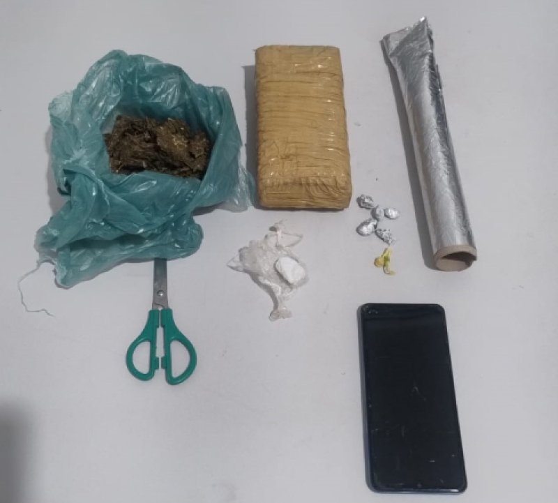 Polícia Militar prende passageiro de mototáxi suspeito de tráfico