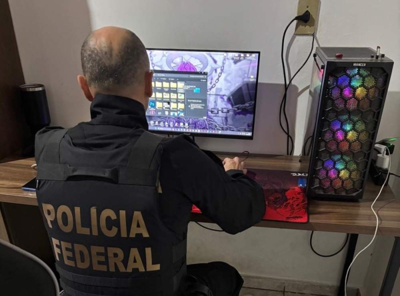 Polícia Federal faz buscas contra o comércio de pornografia infantojuvenil em Penápolis