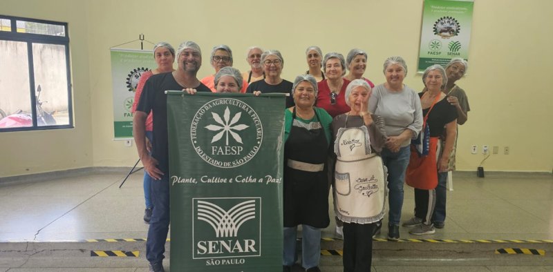 SIRP: cursos gratuitos capacitam produtores em aquaponia e processamento de biomassa de banana em Penápolis