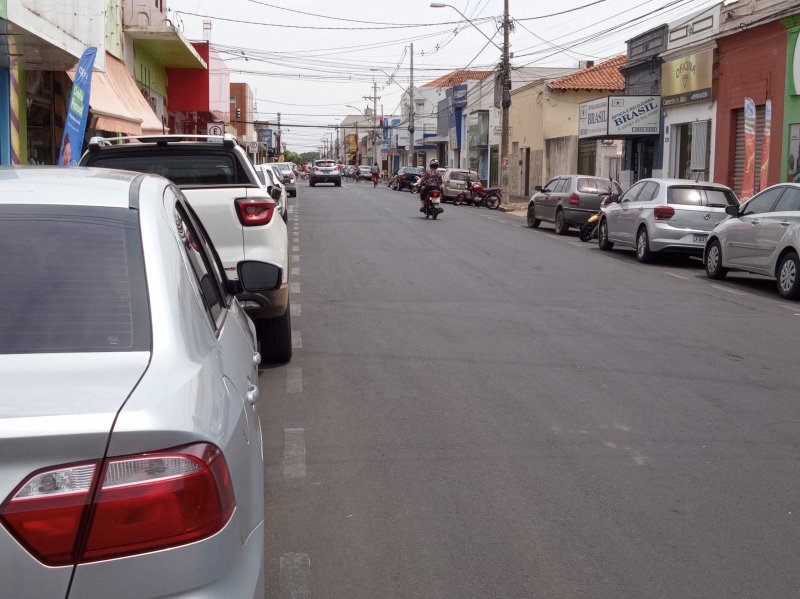 Ruas e avenidas: frota de veículos cresce em Penápolis no 1º semestre