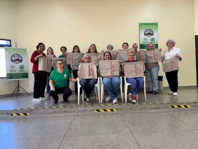 Curso de Bordado encerra módulo em Penápolis e destaca potencial do artesanato como fonte de renda para mulheres