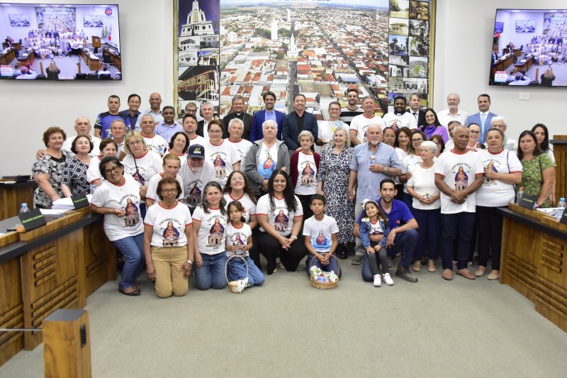 Capelinha do Lageadinho recebe Troféu Centenário na Câmara