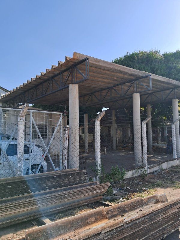 Obras constrói nova garagem para Central de Ambulâncias