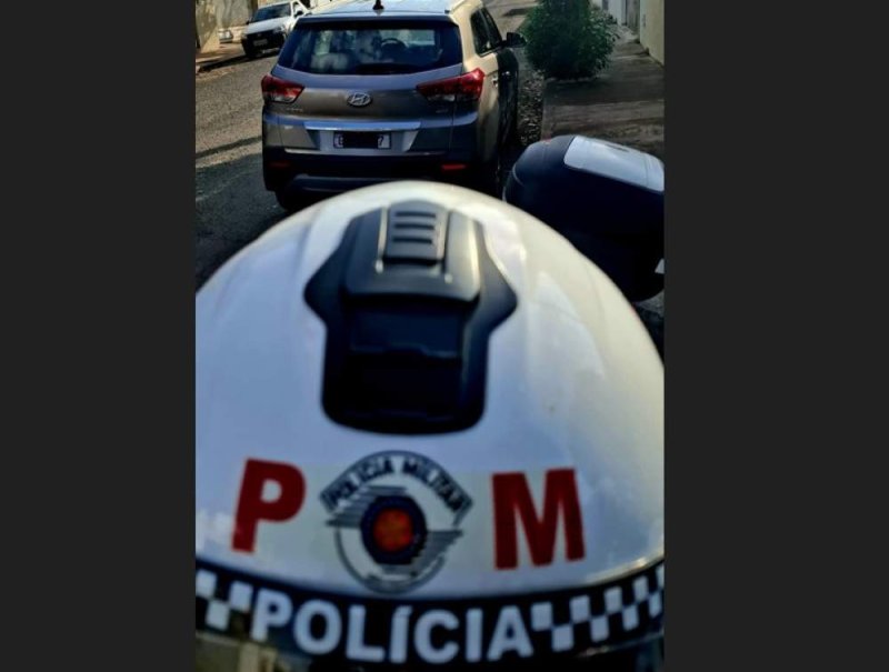 Polícia recupera em Birigui carro roubado com placas de Penápolis