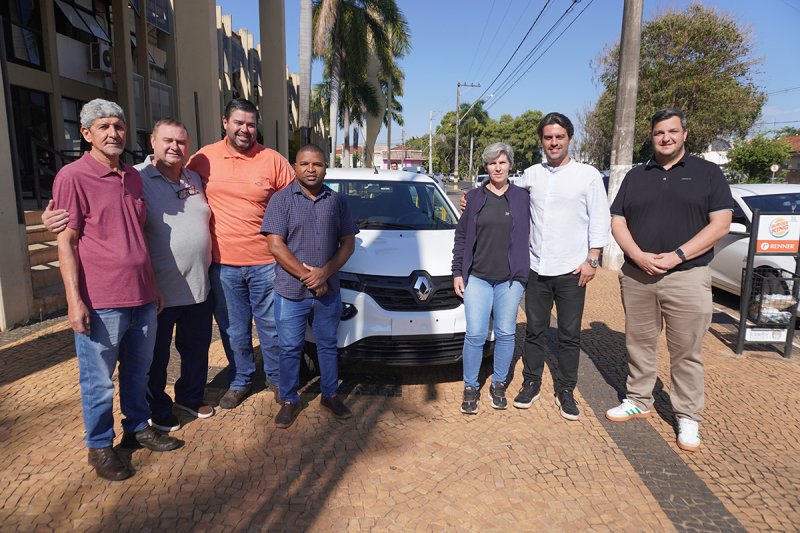 Prefeitura adquire novo veículo para equipe de fiscalização