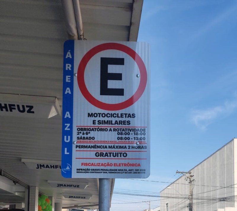 Câmara defende melhor atendimento para motos na zona azul