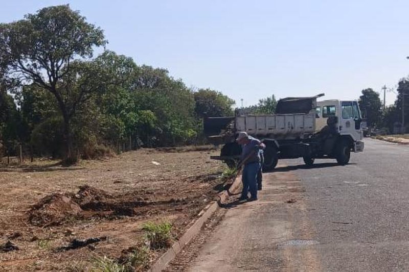 Descarte incorreto de lixo no Parque Industrial tem sido problema frequente
