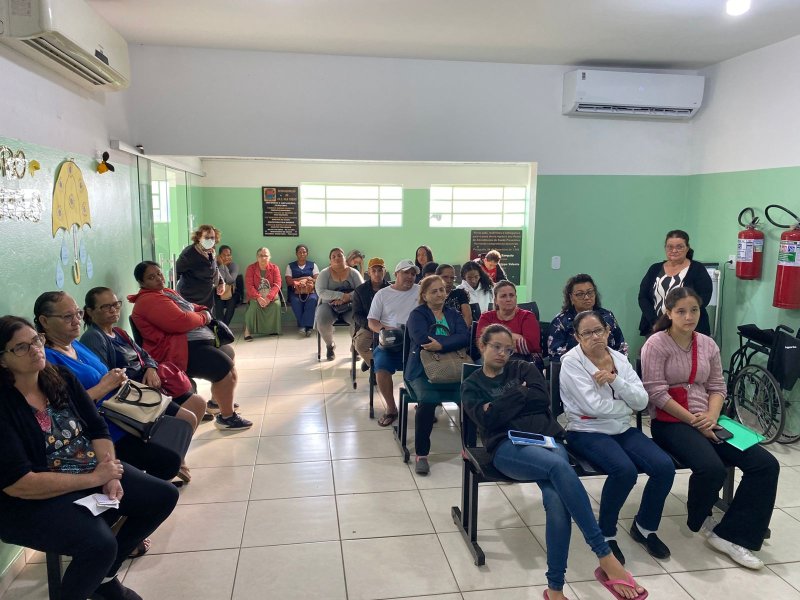 Agentes comunitários realizam ações de orientação sobre doenças crônicas