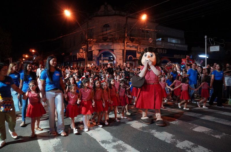 Desfile comemora aniversário de 117 anos de Penápolis