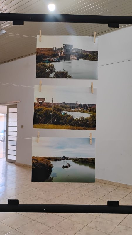 Sala Cora Coralina recebe exposição fotográfica 