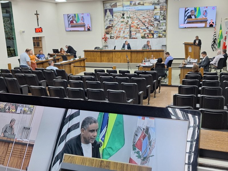 Câmara: requerimento questiona ações para nova contratação de coleta de lixo