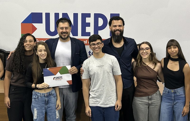 Funepe realiza cerimônia Aluno 10 e premiação das Olimpíadas Acadêmicas