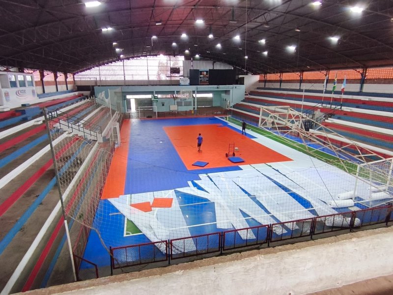 Quadra do Gigantão Azul ganha novo piso