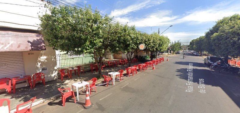 Preocupação: uso de mesas nas ruas gera debate em Penápolis