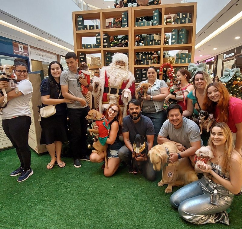 Pets terão encontro com Papai Noel neste domingo em shopping da região