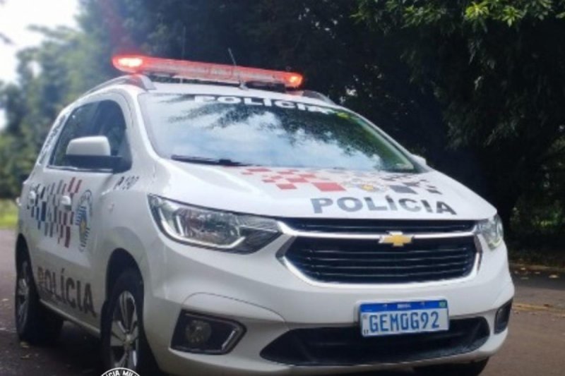 Homem é detido com faca após tentativa de roubo na Vila São Joaquim