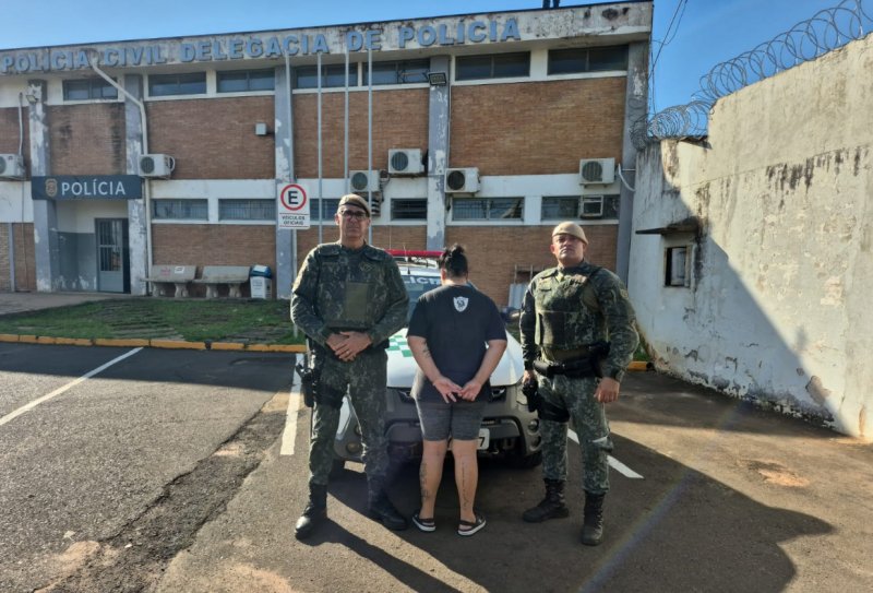 Procurada por tráfico de drogas é presa pela PM Ambiental