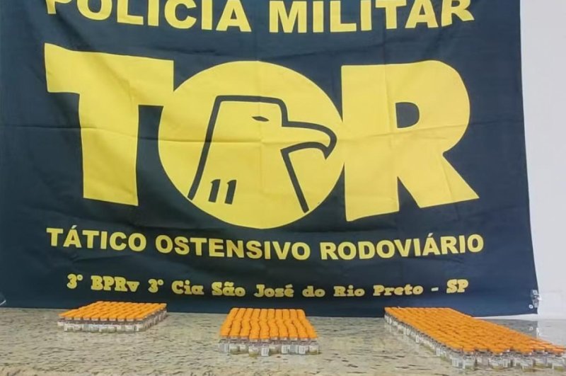 Polícia Militar Rodoviária apreende 648 emagrecedores ilegais em ônibus na região