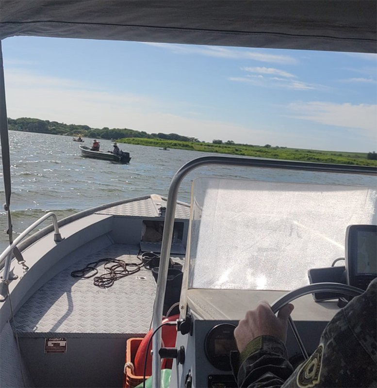 PM Ambiental realiza fiscalização no Tietê em Barbosa