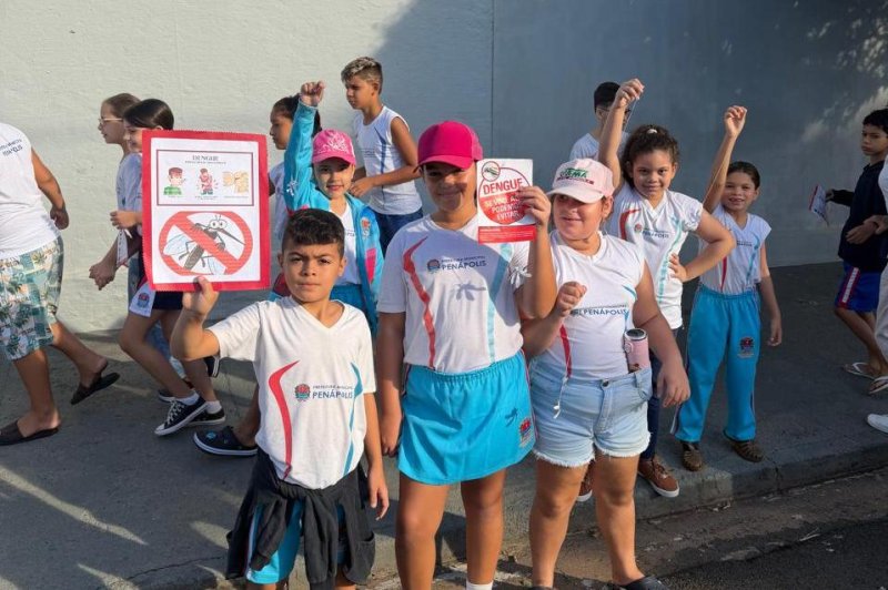 Alunos das escolas municipais vão às ruas pela prevenção à dengue