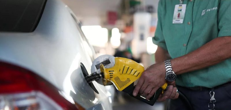 Governo anuncia multa de até R$ 500 mi em caso de aumento abusivo no preço dos combustíveis