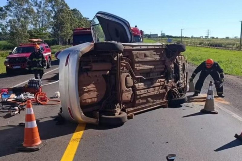 Capotamento na Transbrasiliana deixa três mulheres feridas