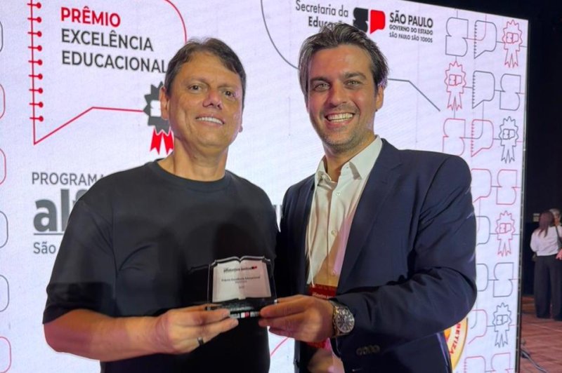 Penápolis recebe pelo 2º ano consecutivo o Prêmio Excelência Educacional