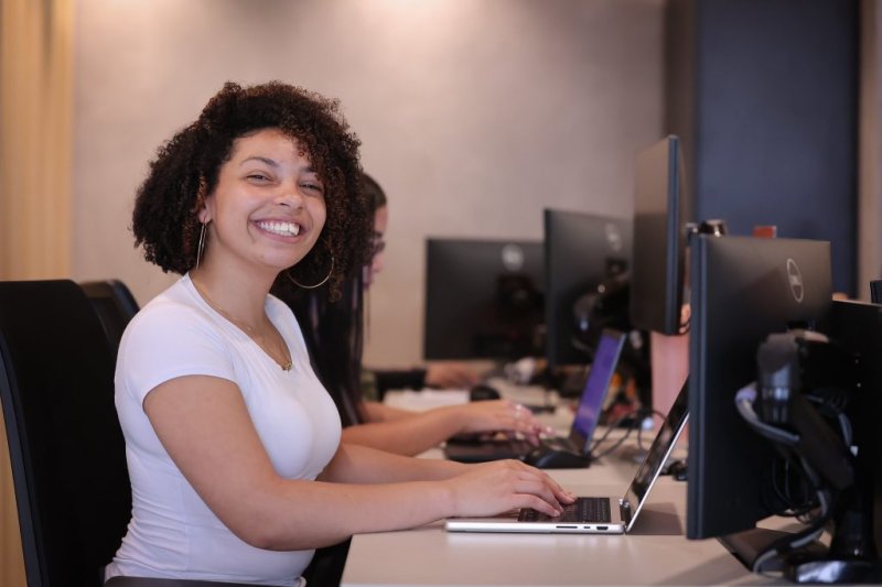 Ensino médio: alunos podem concorrer a vagas de estágio