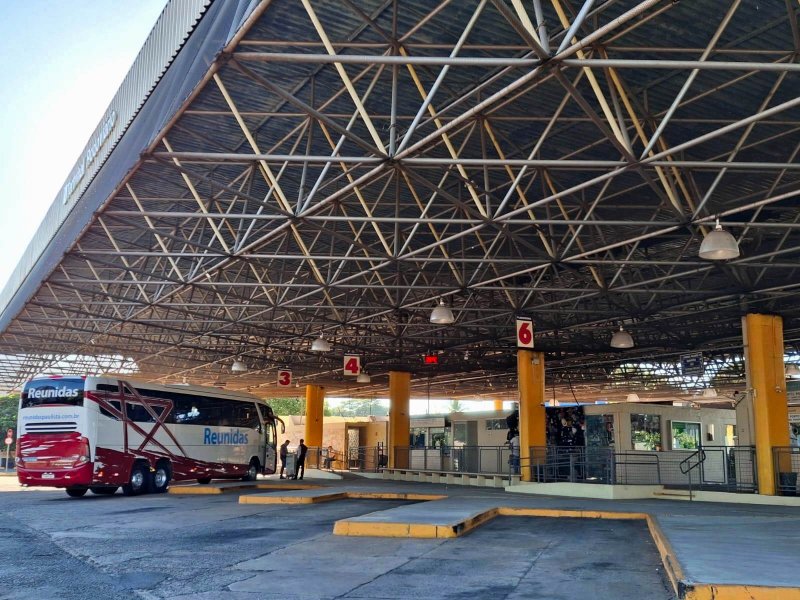 Obras: Terminal Rodoviário passa por reformas na cobertura