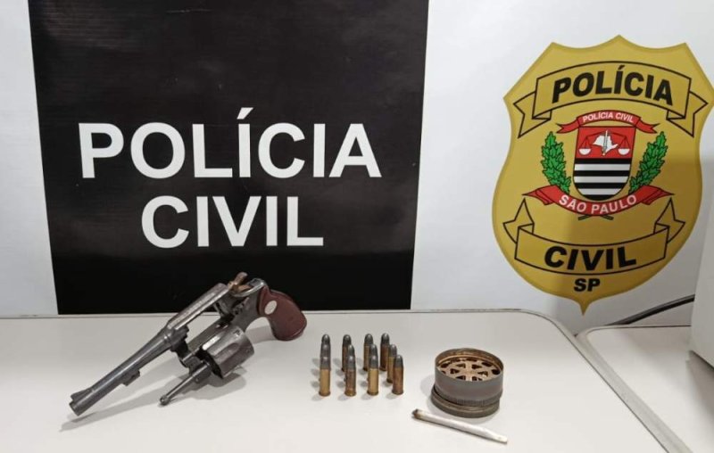 Polícia Civil realiza operação e cumpre mandados em Glicério