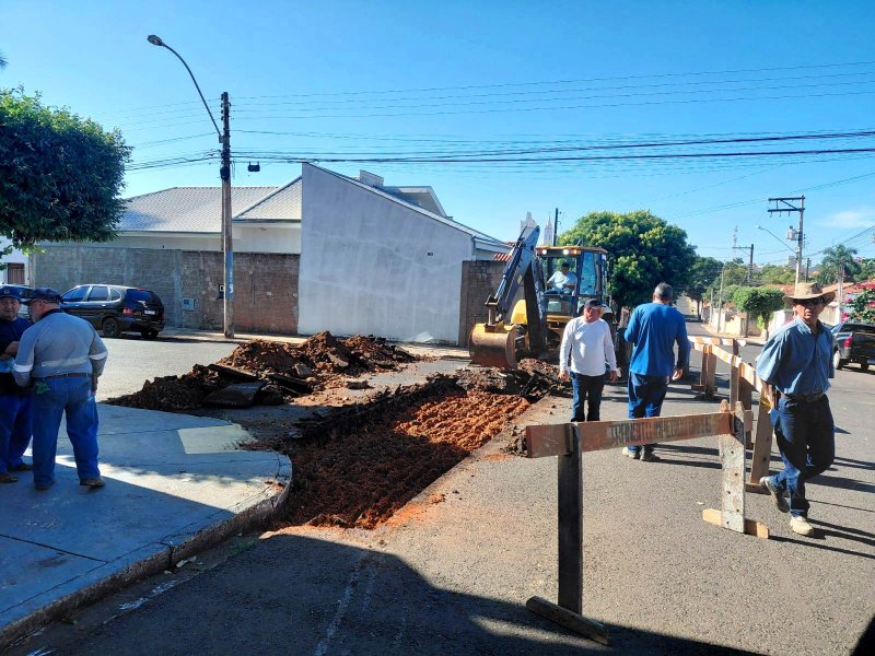 Obras segue construindo novas bacias pela cidade