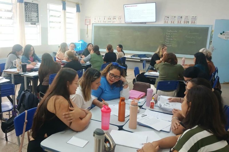 Parada Pedagógica mobiliza centenas de profissionais da Secretaria de Educação
