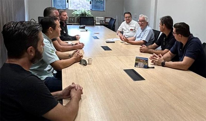 Sincomercio e DAEP discutem tarifa de lixo e possíveis mudanças na coleta na região central