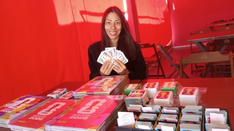 Cresce procura por álbuns e figurinhas da Copa em Penápolis
