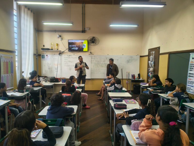 Feira de Ciências mobiliza estudantes e parceiros da escola Luiz Chrisóstomo