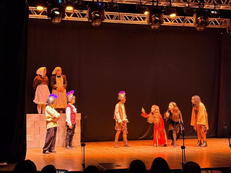 Público prestigia Mostra de Trabalhos do Núcleo de Teatro