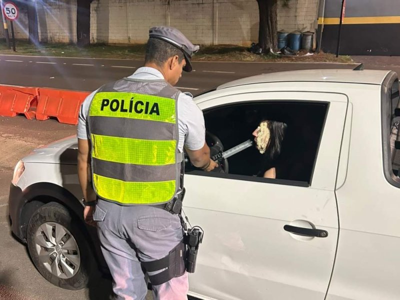 Polícia Militar Rodoviária faz 40 autuações em fiscalização na Rondon