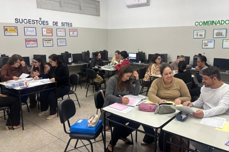 Alunos e professores da rede municipal realizam atividades do 