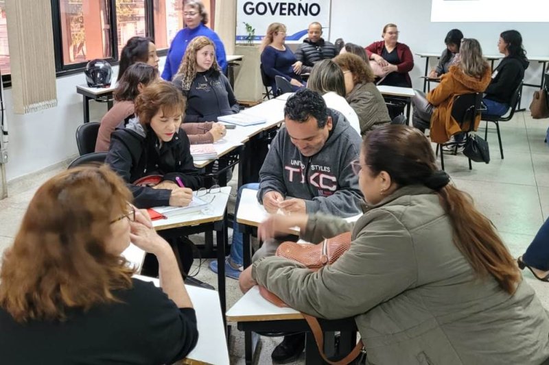 Profissionais da Educação fazem formação sobre Comunicação Assertiva