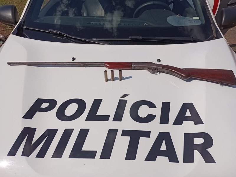 Polícia prende acusado de furtar espingarda e munições em Glicério
