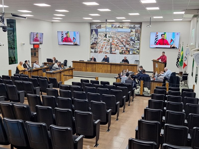 Câmara tem 7 projetos para votação nesta segunda-feira