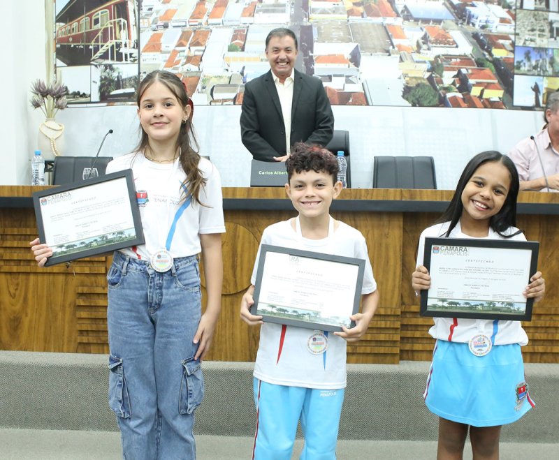 Cerimônia anuncia alunos vencedores do concurso de redação Jovem do Futuro 2026