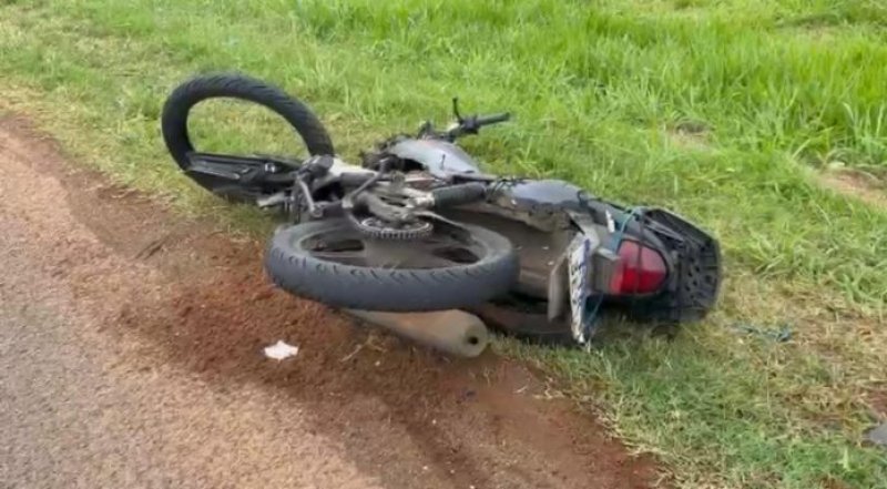 Motociclista de 41 anos morre após colidir contra carreta na BR-153