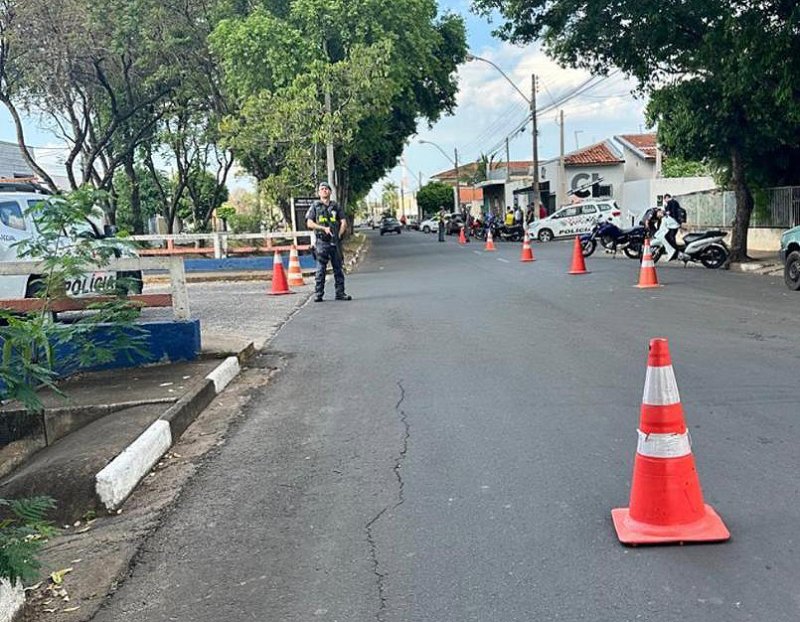 Operação Baixo Ruído fiscaliza mais de 300 motos e termina com 16 veículos recolhidos