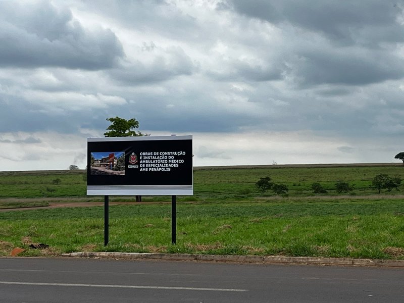 AME de Penápolis ganha placa no terreno e é citado por Tarcísio em debate na Globo
