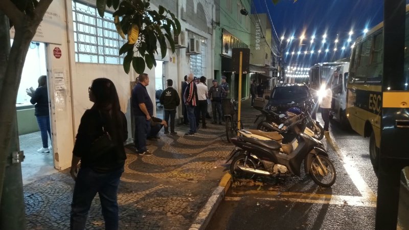 Eleição teve filas, temporal e falta de energia, mas votação foi tranquila em Penápolis e região