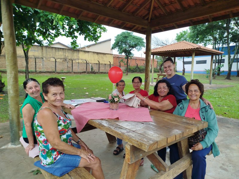 Estímulo: ação comemora mês do idoso no Parque Maria Chica