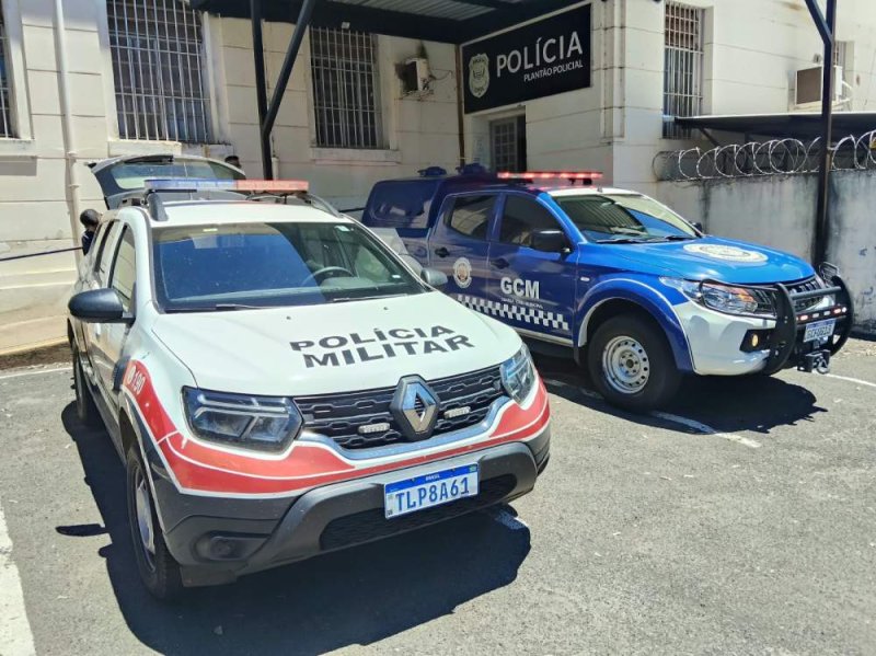 Homem é detido após ameaçar irmão de morte com facão em Braúna