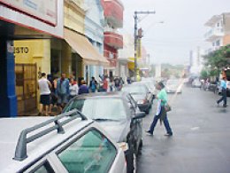 Mesmo com chuva, 3º Liquida Penápolis é sucesso de público