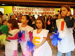 Avanhandava: III Exposição dos trabalhos da Educação Infantil